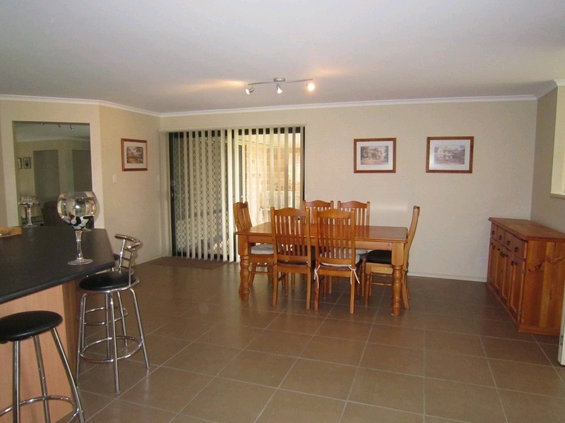 121 Bayley Road, Pine Mountain QLD 4306