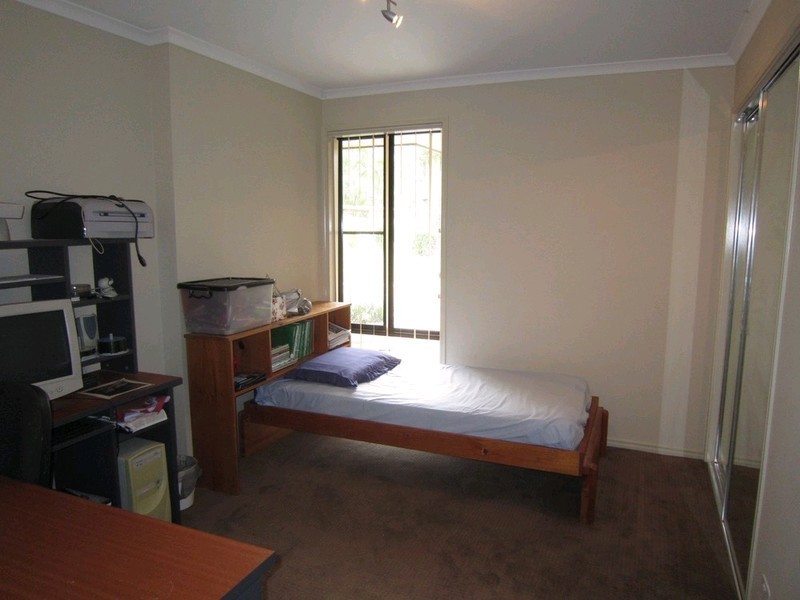 121 Bayley Road, Pine Mountain QLD 4306