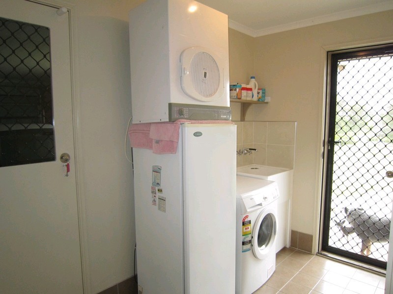 121 Bayley Road, Pine Mountain QLD 4306