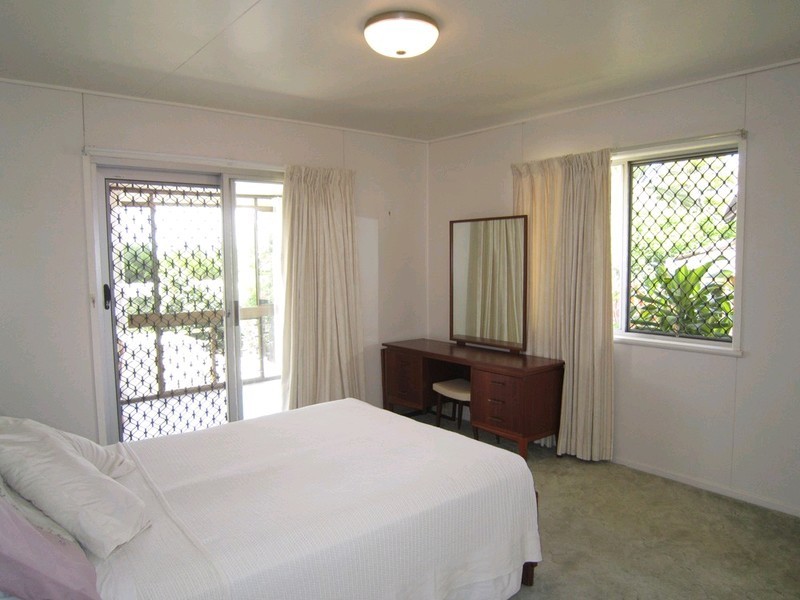 9 Mccosker Street, Riverview QLD 4303