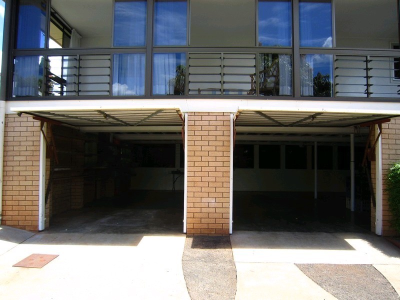 9 Mccosker Street, Riverview QLD 4303