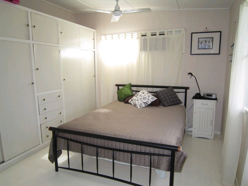 1 Maher Street, North Ipswich QLD 4305