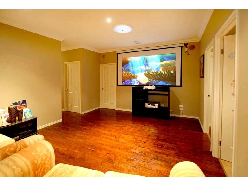 17 Phar Lap Parade, Karalee QLD 4306