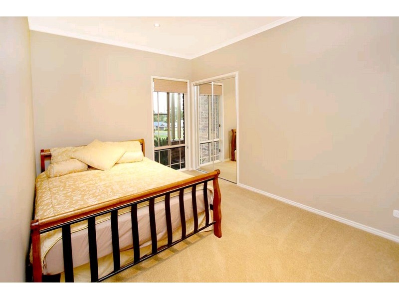 17 Phar Lap Parade, Karalee QLD 4306