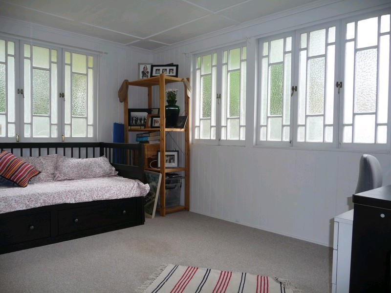 15 Holmes Street, North Ipswich QLD 4305