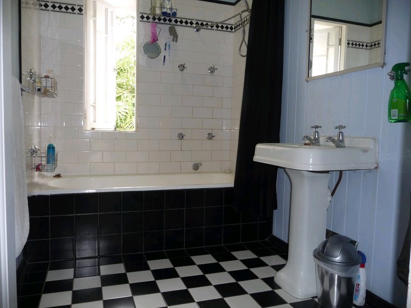 15 Holmes Street, North Ipswich QLD 4305