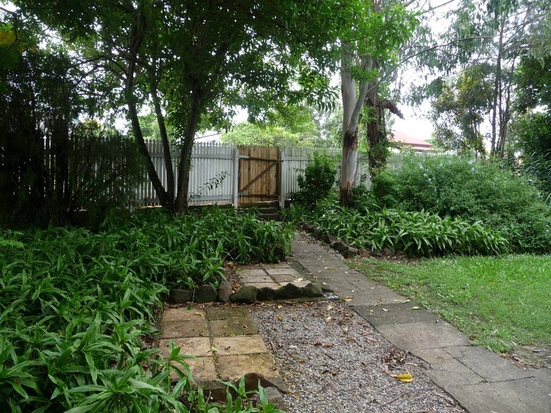 15 Holmes Street, North Ipswich QLD 4305