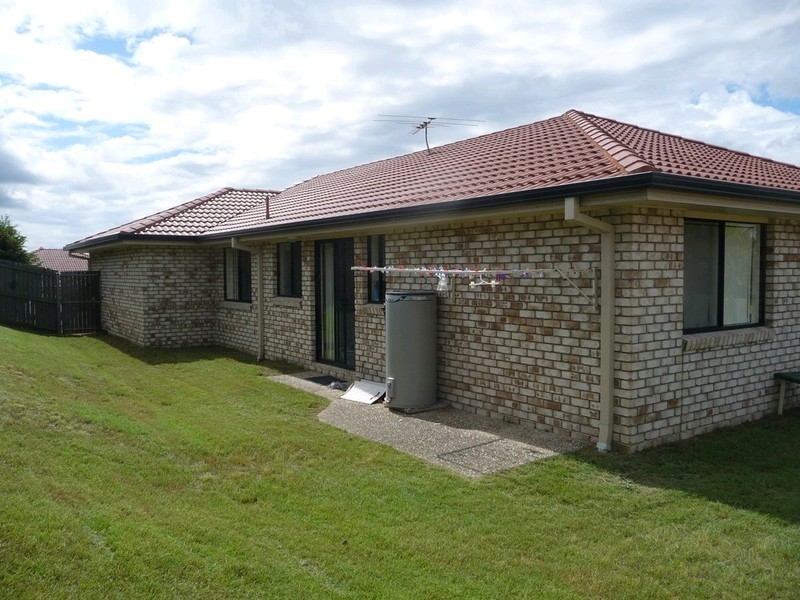 14 Sandhurst Place, Brassall QLD 4305