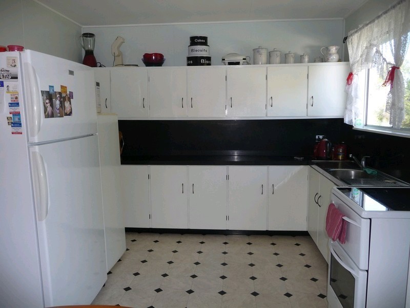 2 Loynes Street, Brassall QLD 4305