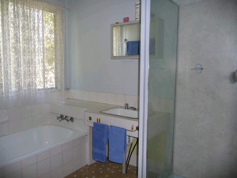 2 Loynes Street, Brassall QLD 4305