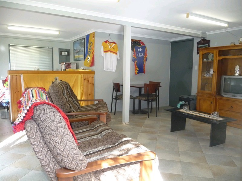 2 Loynes Street, Brassall QLD 4305