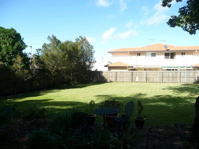 2 Loynes Street, Brassall QLD 4305