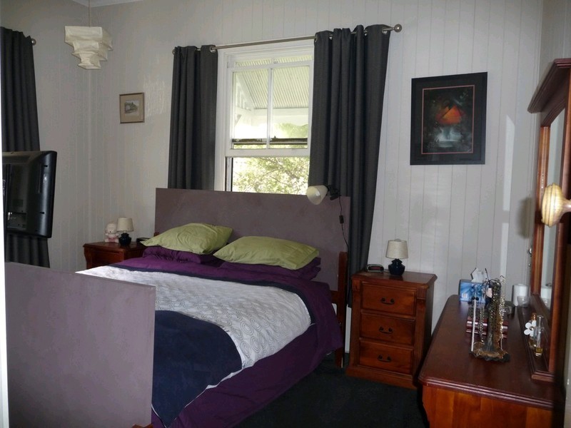 12 Smith  Street, North Ipswich QLD 4305