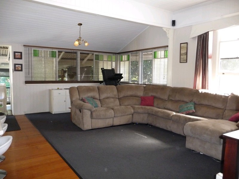 12 Smith  Street, North Ipswich QLD 4305