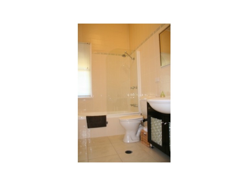 14 Liverpool Street, North Ipswich QLD 4305