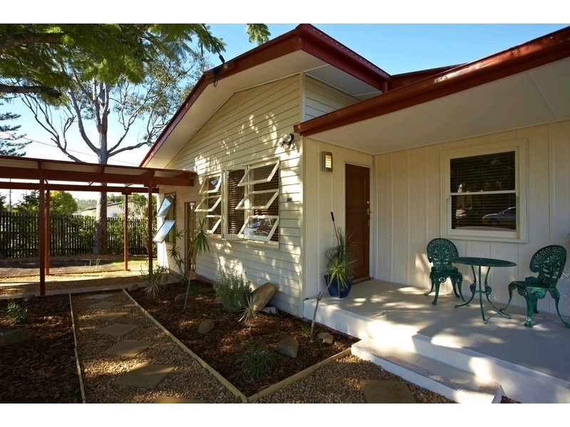 11 Trumpy Street, Silkstone QLD 4304