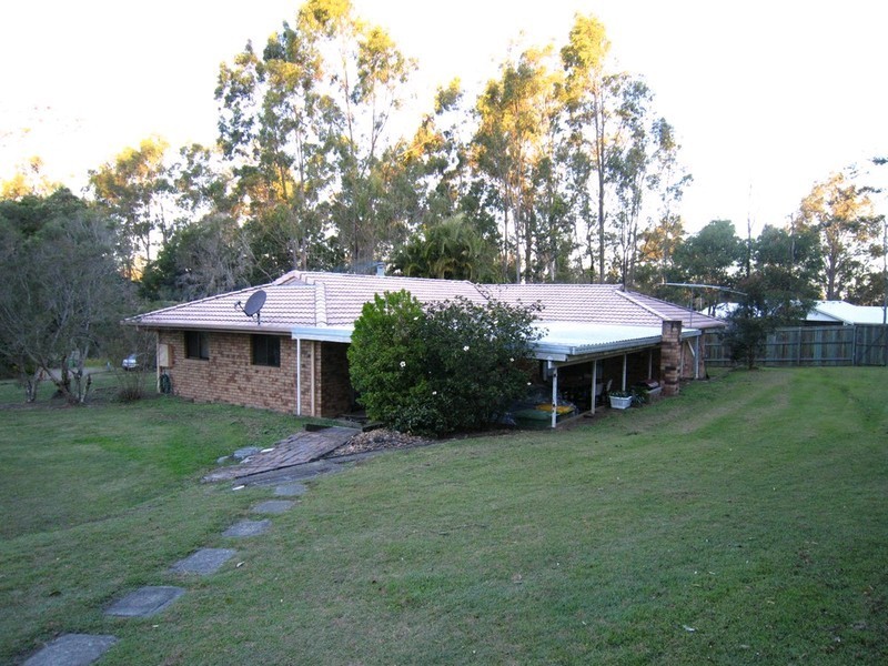 2 Joanne Street, Karalee QLD 4306