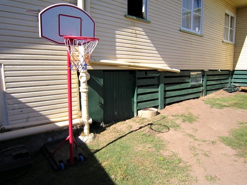 22 River Road, Bundamba QLD 4304