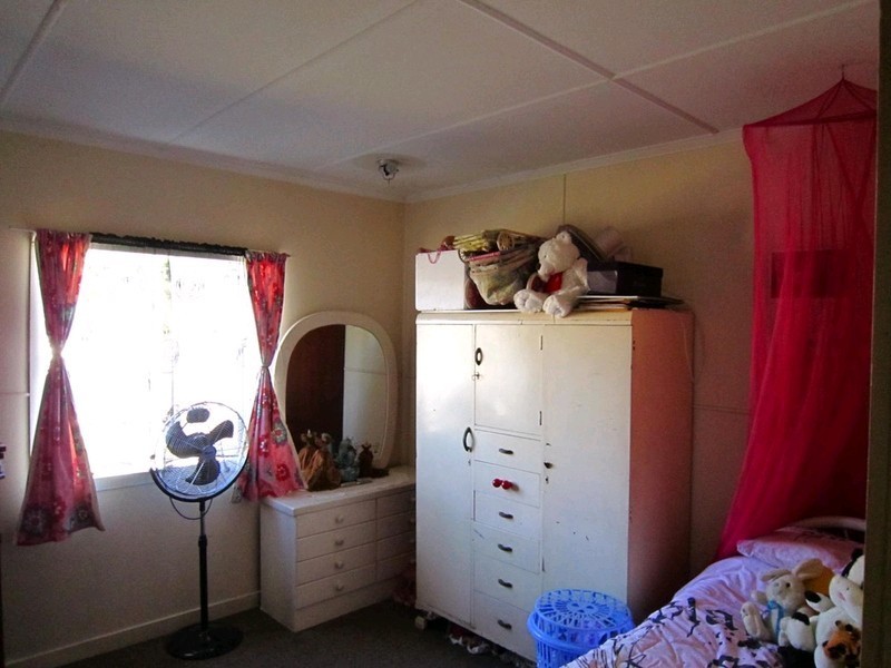 22 River Road, Bundamba QLD 4304