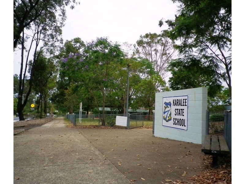 12 Waterfront Drive, Karalee QLD 4306