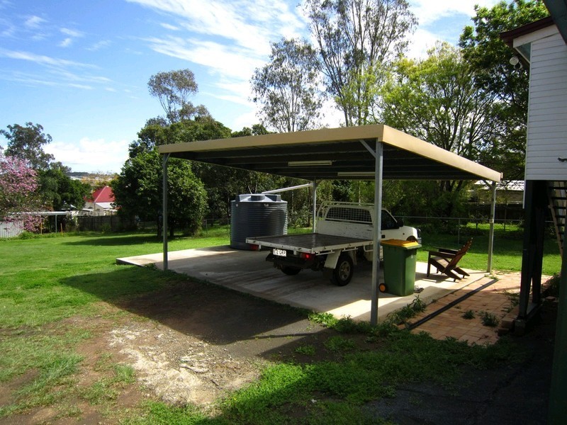 94 Downs Street, North Ipswich QLD 4305