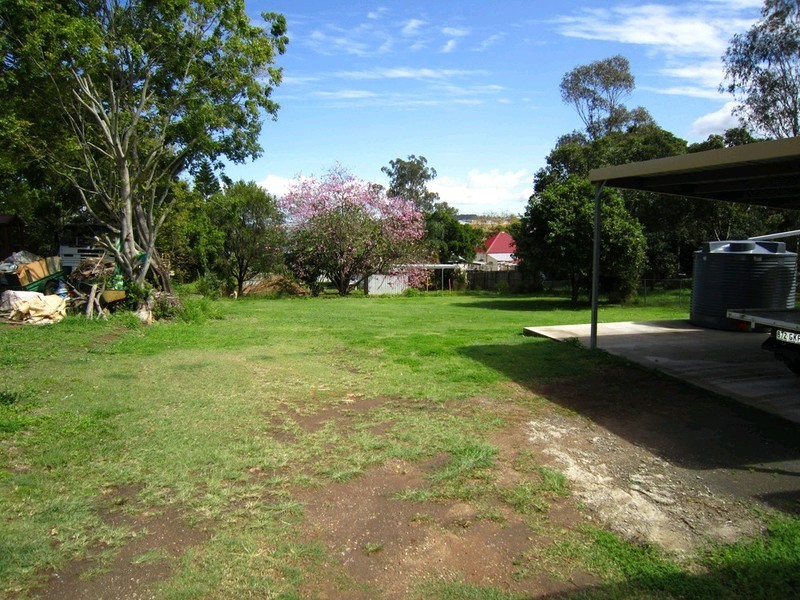 94 Downs Street, North Ipswich QLD 4305