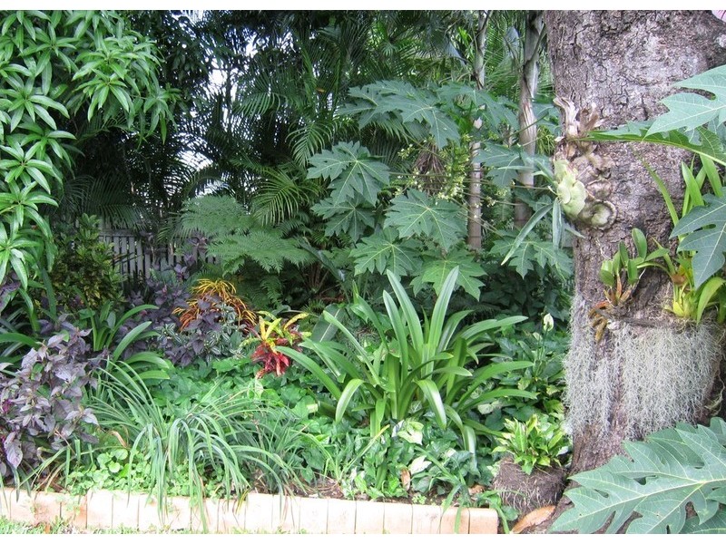 32 Thompson Street, Silkstone QLD 4304