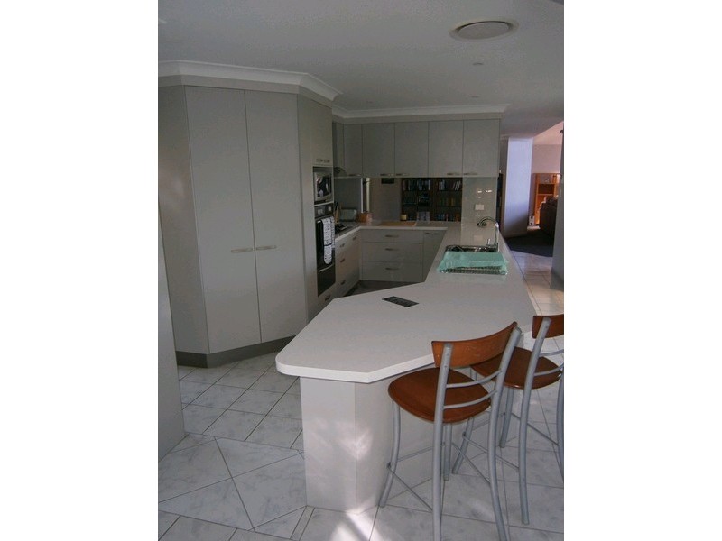 24a Whitehill Road, Newtown QLD 4305