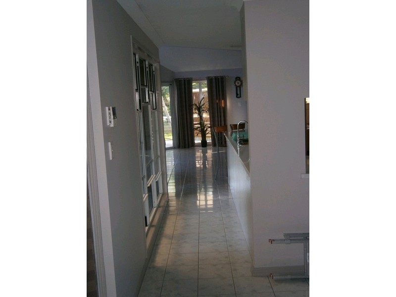 24a Whitehill Road, Newtown QLD 4305