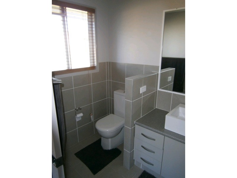 24a Whitehill Road, Newtown QLD 4305