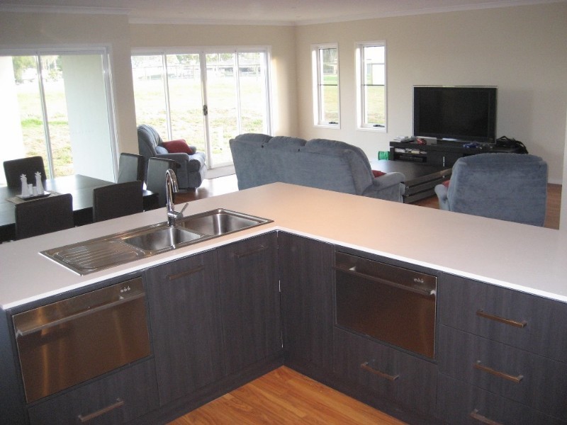64 President Circle, Karalee QLD 4306