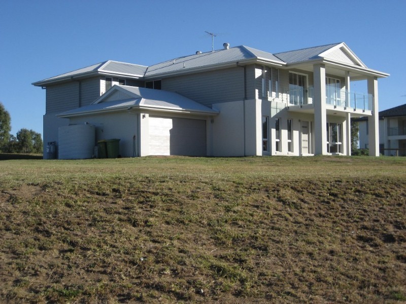 64 President Circle, Karalee QLD 4306