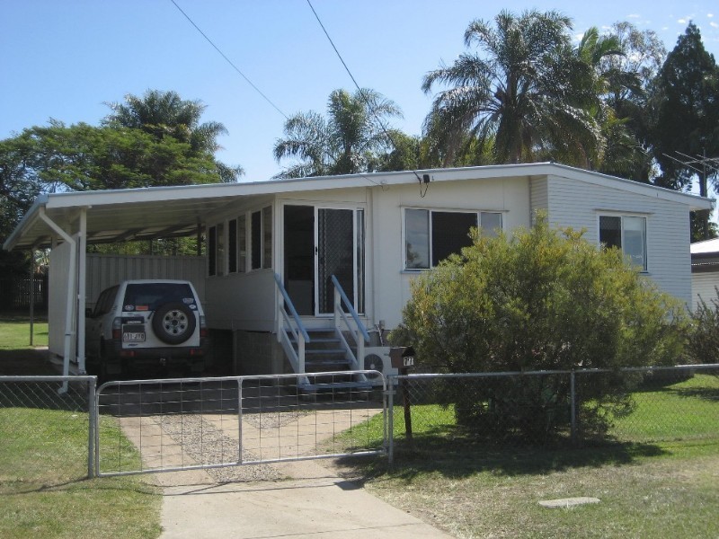 77 North High Street, Brassall QLD 4305