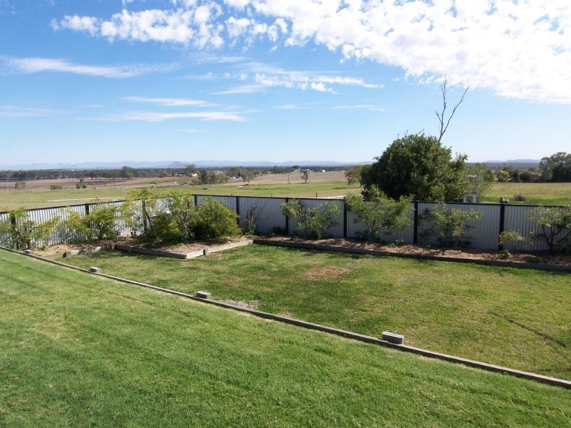 27 Tulip Street, Yamanto QLD 4305