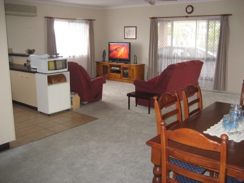 10 Barret Street, Flinders View QLD 4305