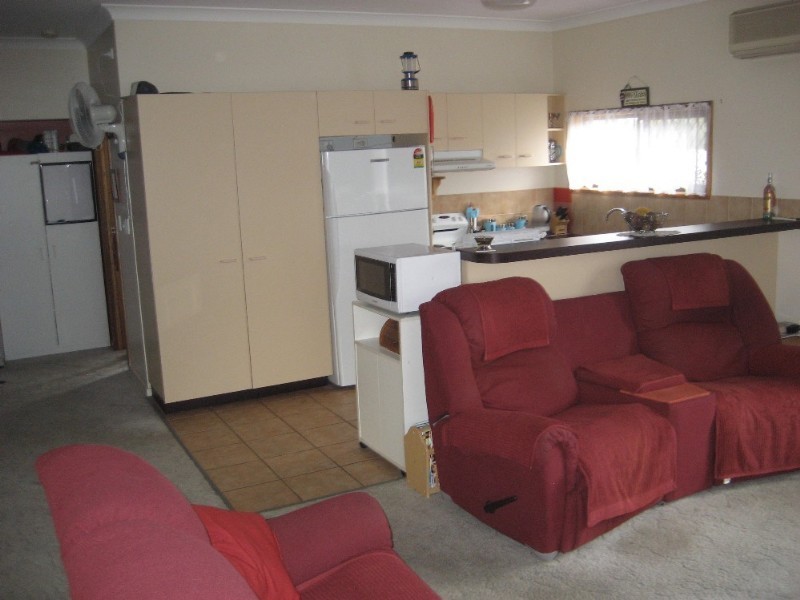 10 Barret Street, Flinders View QLD 4305