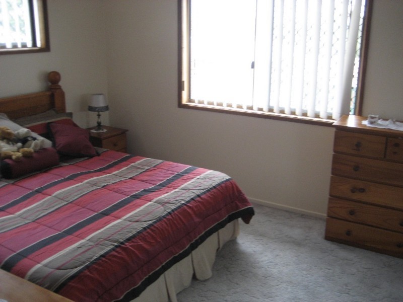10 Barret Street, Flinders View QLD 4305