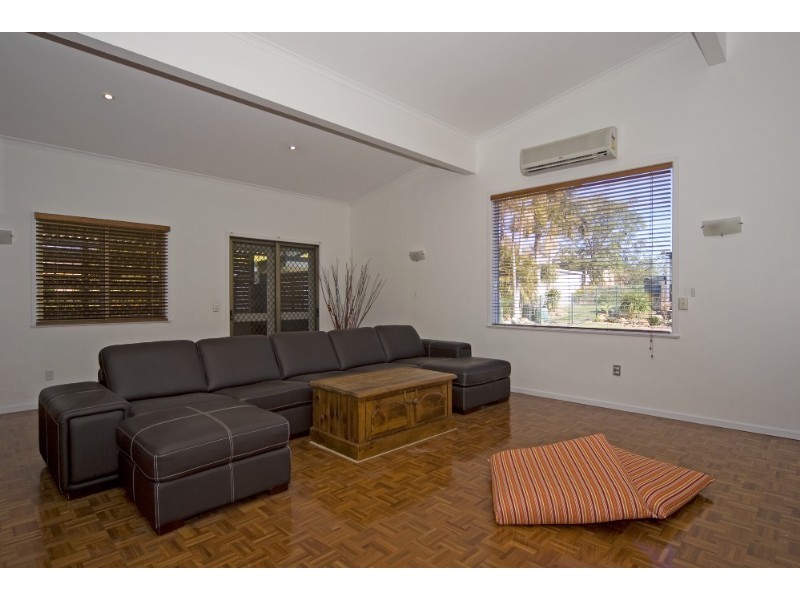 75 Whitehill Road, Eastern Heights QLD 4305