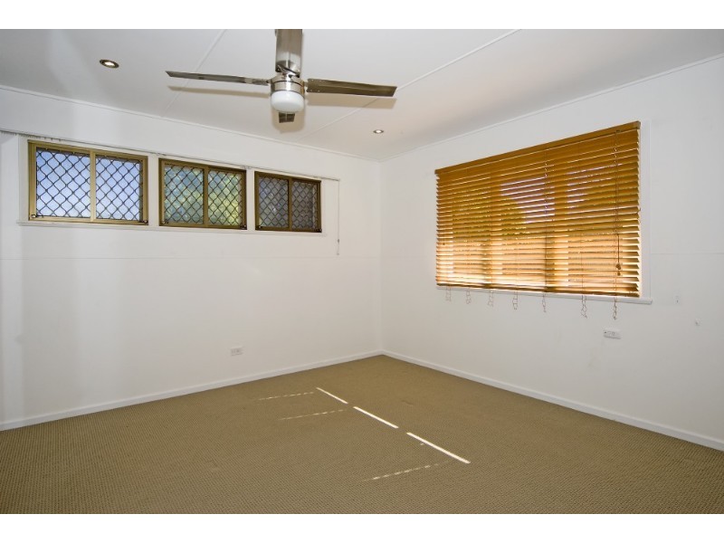 75 Whitehill Road, Eastern Heights QLD 4305