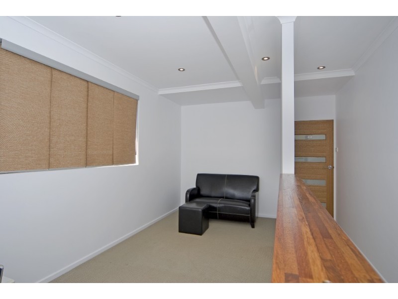 75 Whitehill Road, Eastern Heights QLD 4305