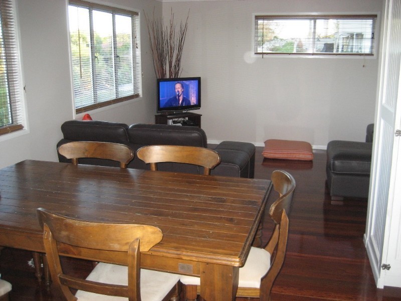 64 Chermside Road, Newtown QLD 4305