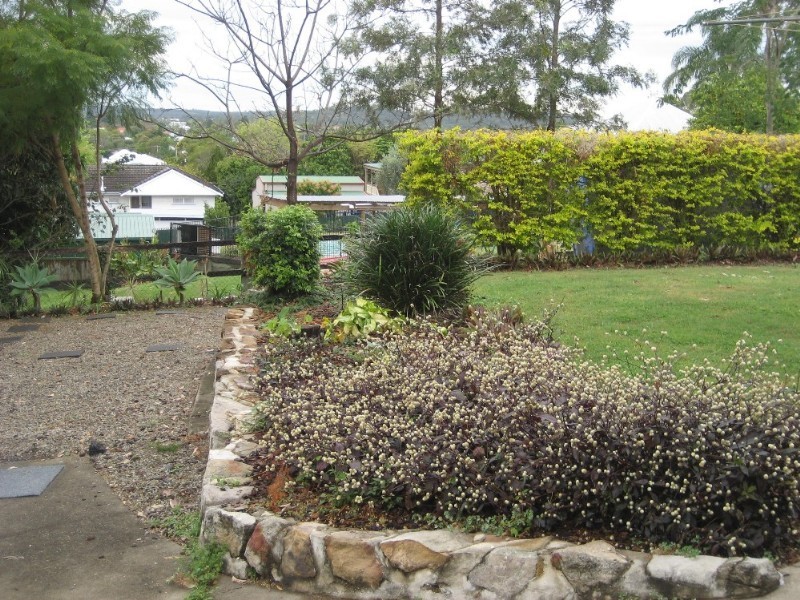 64 Chermside Road, Newtown QLD 4305