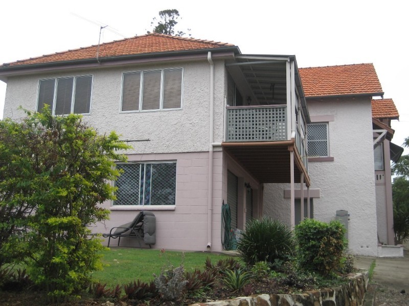 64 Chermside Road, Newtown QLD 4305