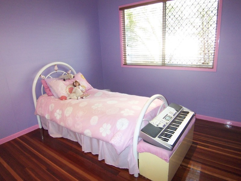 31 Alice Street, Blackstone QLD 4304