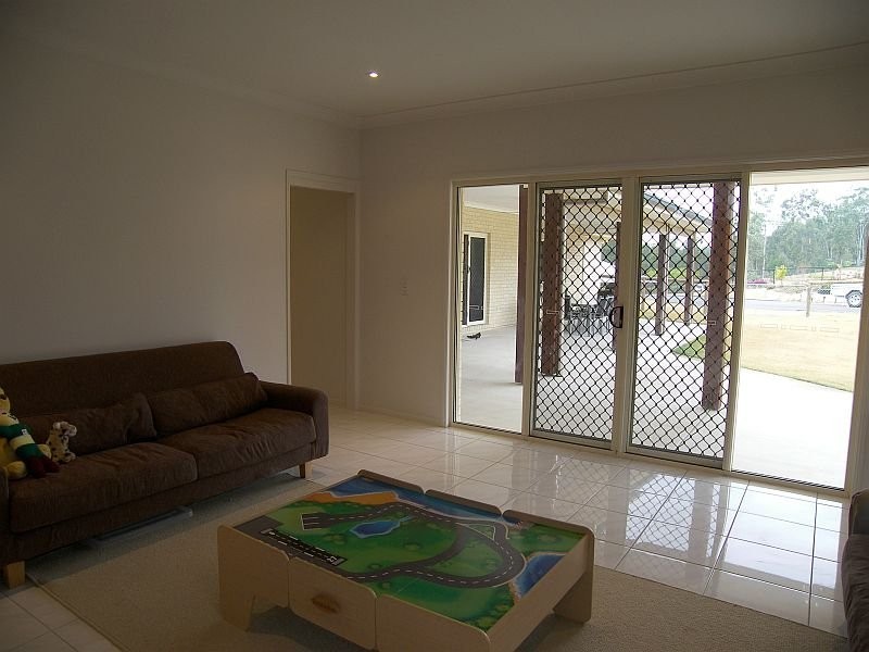 292 George Holt Drive, Mount Crosby QLD 4306