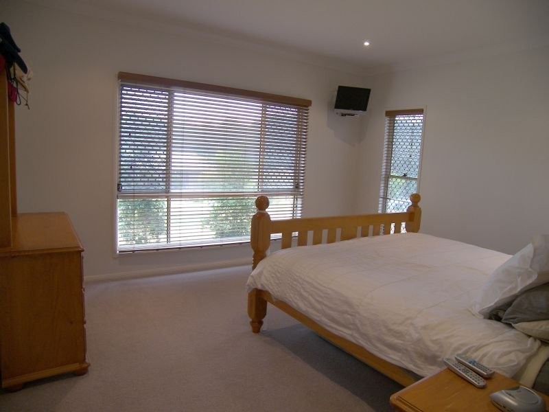 292 George Holt Drive, Mount Crosby QLD 4306