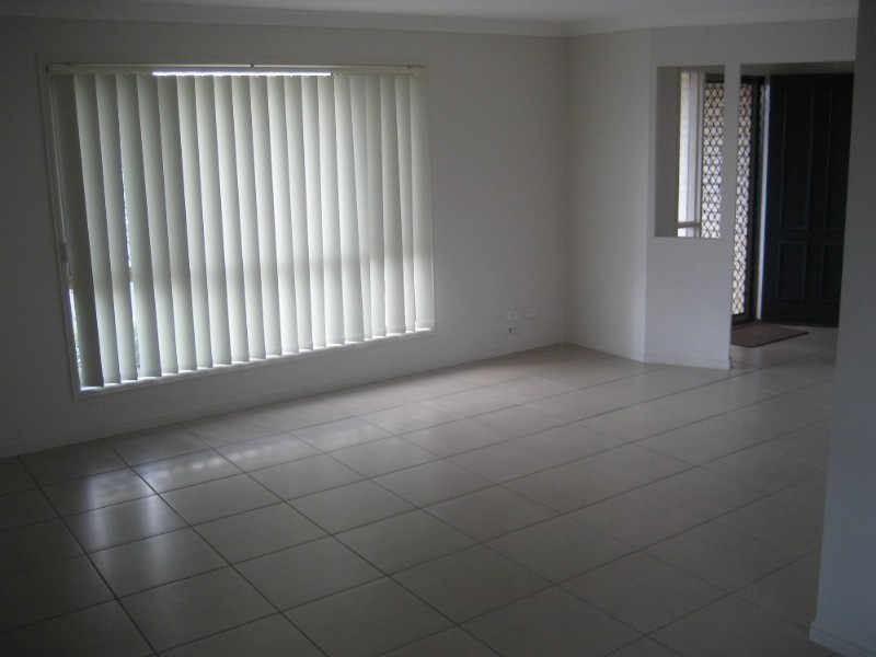 9 Jared Court, Yamanto QLD 4305