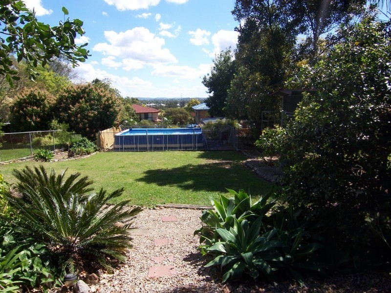 6 William Street, Bundamba QLD 4304