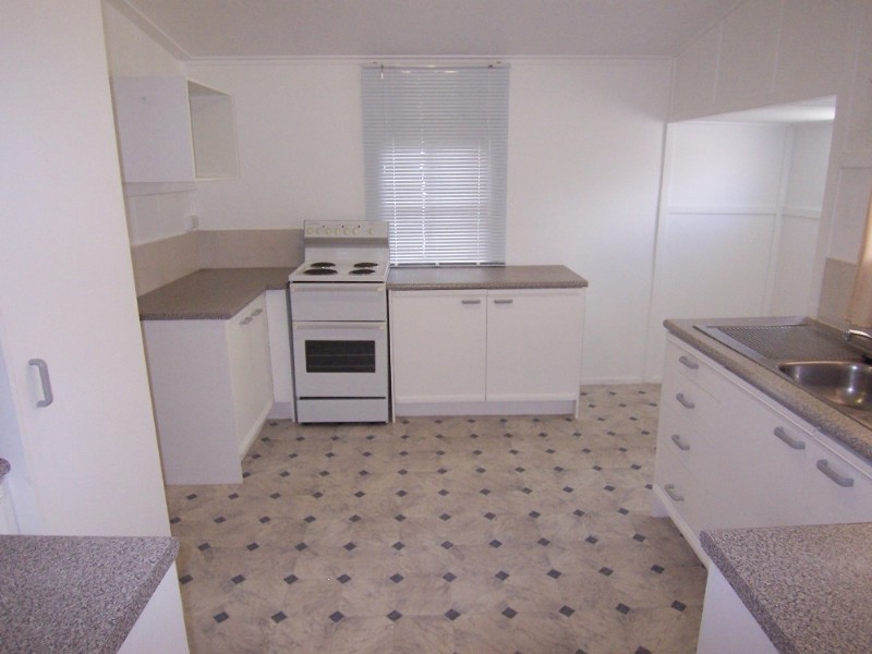 6 William Street, Bundamba QLD 4304