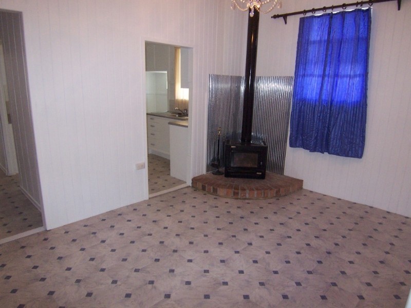 6 William Street, Bundamba QLD 4304